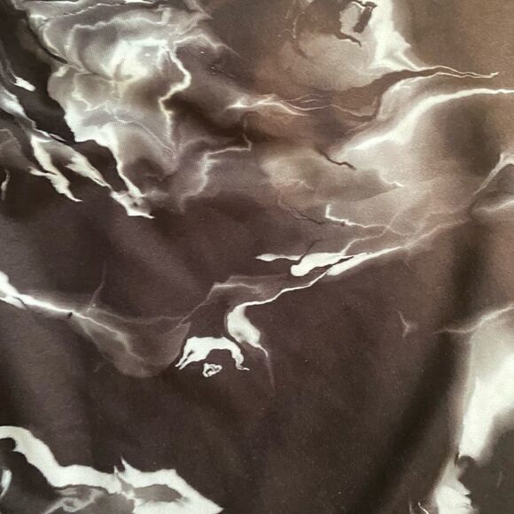 Nike L Padded Printed Active Top - Picture 4 of 5